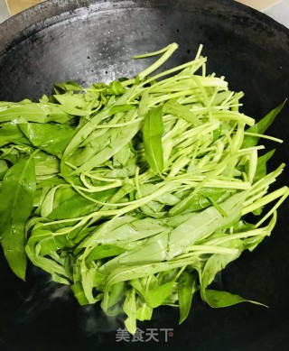 豆豉炒空心菜步骤6
