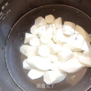 “清淡美食”梅花肉炖山药步骤3