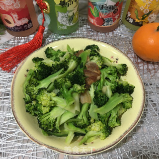 油渣蒜蓉炒西兰花步骤7