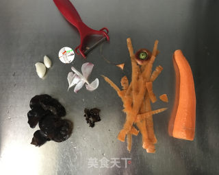 豌豆木耳炒胡萝卜步骤2