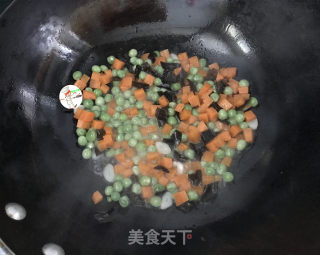 豌豆木耳炒胡萝卜步骤8