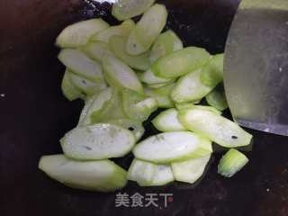 水煮丝瓜步骤2