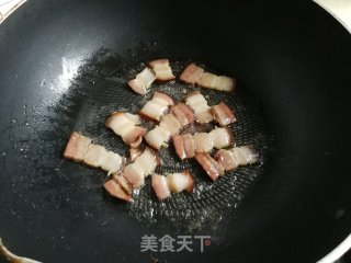 腊肉炒栀子花步骤3