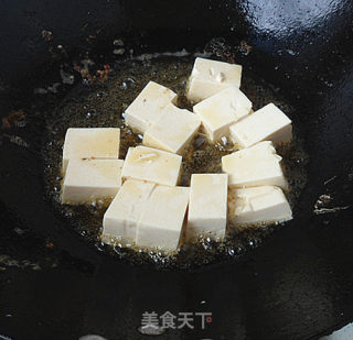 嘎鱼烧豆腐步骤4