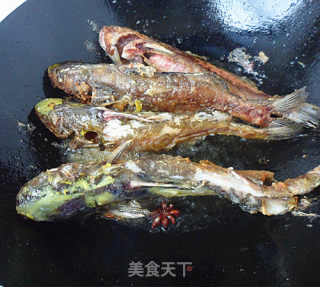 嘎鱼烧豆腐步骤3