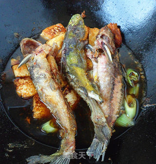 嘎鱼烧豆腐步骤6