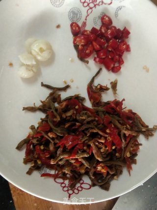 辣椒炒手撕包菜步骤4