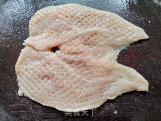 煎奥尔良鸡胸肉步骤2