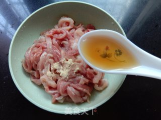 干煸肉丝步骤3