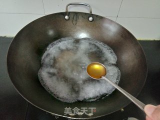 胡萝卜西兰花炒虾仁步骤5