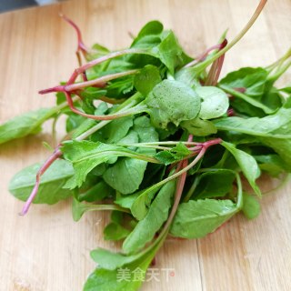 “清淡美食”木耳炒胡萝卜步骤2