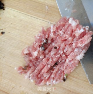 “清淡美食”木耳炒胡萝卜步骤7