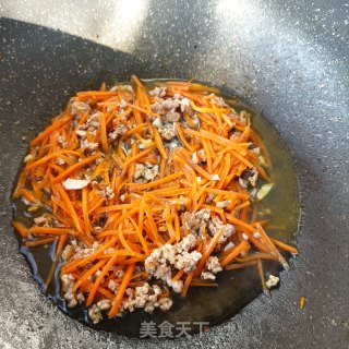 “清淡美食”木耳炒胡萝卜步骤13