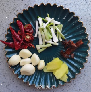 家常红烧牛肉步骤7