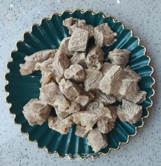 家常红烧牛肉步骤6