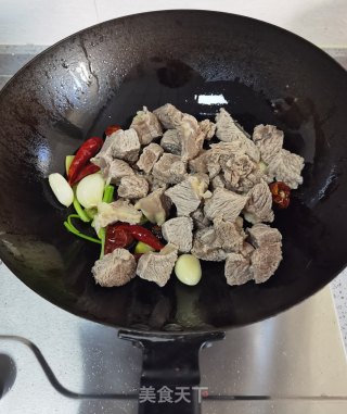 家常红烧牛肉步骤9