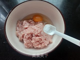 炸奥尔良洋葱肉丸步骤2