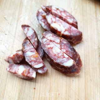 麻辣肠炒菠菜梗步骤8