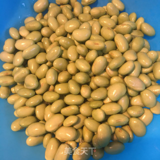 青椒毛豆烧鸡肉步骤2
