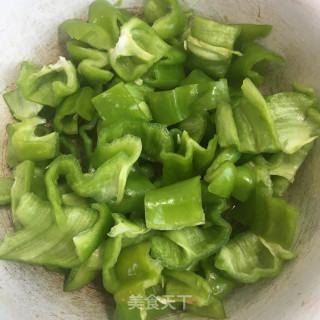 青椒毛豆烧鸡肉步骤5