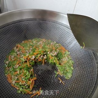 “清淡美食”木耳炒养心菜步骤17