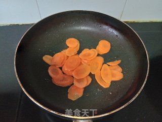平菇洋葱炒胡萝卜步骤2