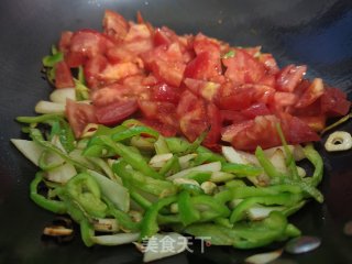 西红柿炒鸡蛋（配点绿色菜）步骤2