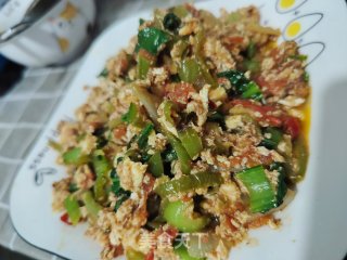 西红柿炒鸡蛋（配点绿色菜）步骤6