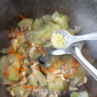 “清淡美食”鲍鱼肉糜炖冬瓜步骤8