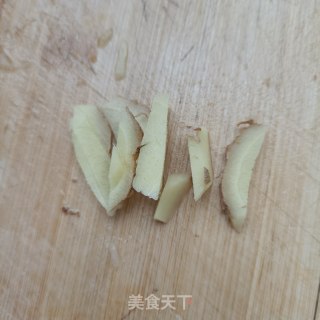 麻辣肠炒包菜步骤3