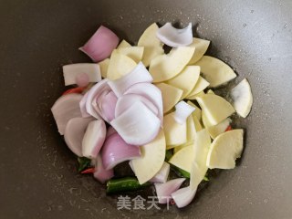 洋葱炒笋瓜片步骤4