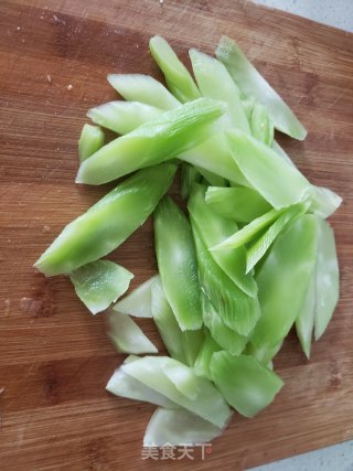 莴笋炒回锅肉步骤1