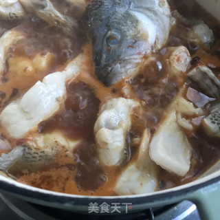 辣酱焖鲈鱼步骤8