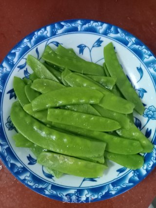 河南豆炒腊肉步骤1