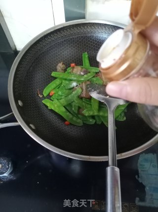 河南豆炒腊肉步骤7
