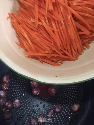 胡萝卜炒蒜苔步骤8
