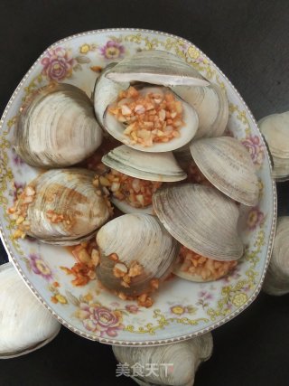清蒸/辣椒蒜蓉蒸大白贝步骤6