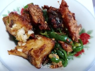 青椒炒鱼块步骤8