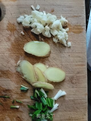 香煎鱼骨步骤2