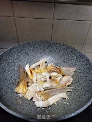 香煎鱼骨步骤6