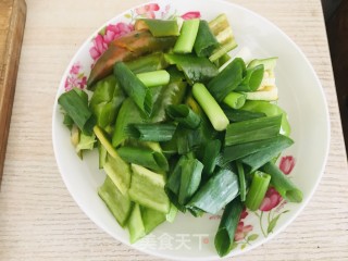 青椒炒头肉步骤3