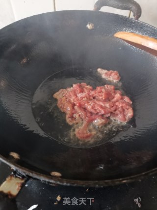 莴笋芹菜炒牛肉步骤4