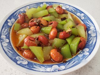 莴笋炖小龙虾尾步骤8