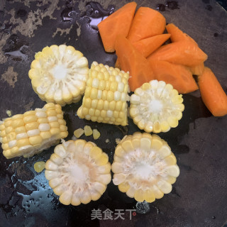 胡萝卜玉米烧排骨步骤10