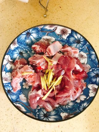黄豆酱蒸猪肉排骨步骤2