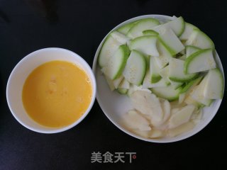 西葫芦子姜炒鸡蛋步骤2