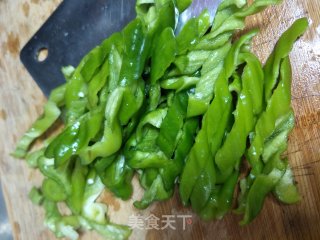 黄瓜青椒炒鸡蛋步骤3