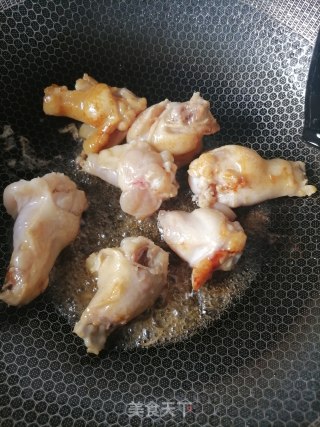鸡腿烧腐竹步骤4