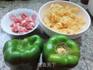 肉丝豆腐皮炒柿子椒步骤1