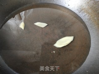 洋葱炒墨鱼干步骤3